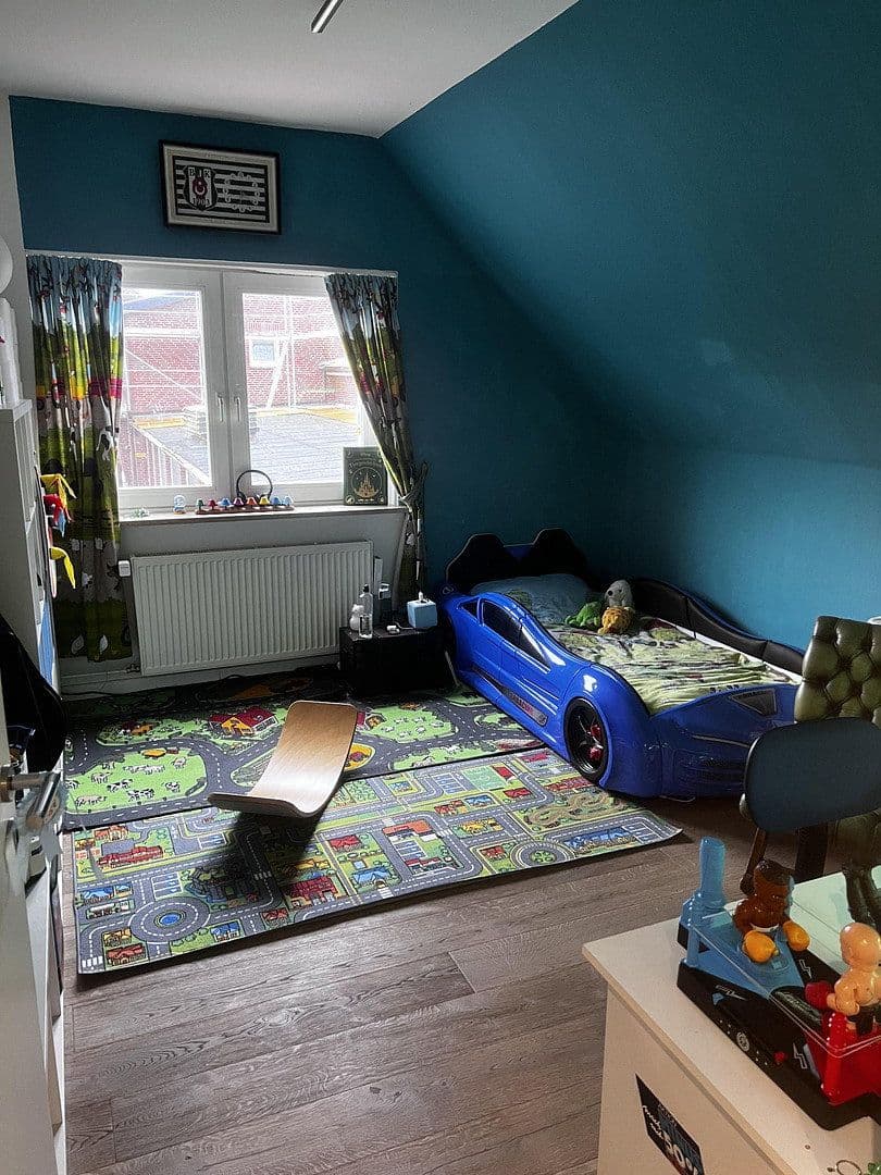 Predaj domu 220 m², pozemok 560 m², Dorfstraße 119, Tangstedt, Šlezvicko-Holštajnsko Predaj domu 220 m², pozemok 560 m², Dorfstraße 119, Tangstedt, Šlezvicko-Holštajnsko