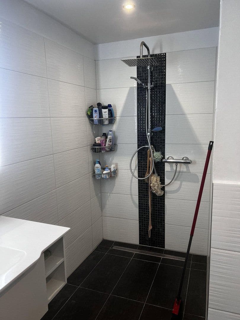 Predaj domu 220 m², pozemok 560 m², Dorfstraße 119, Tangstedt, Šlezvicko-Holštajnsko Predaj domu 220 m², pozemok 560 m², Dorfstraße 119, Tangstedt, Šlezvicko-Holštajnsko