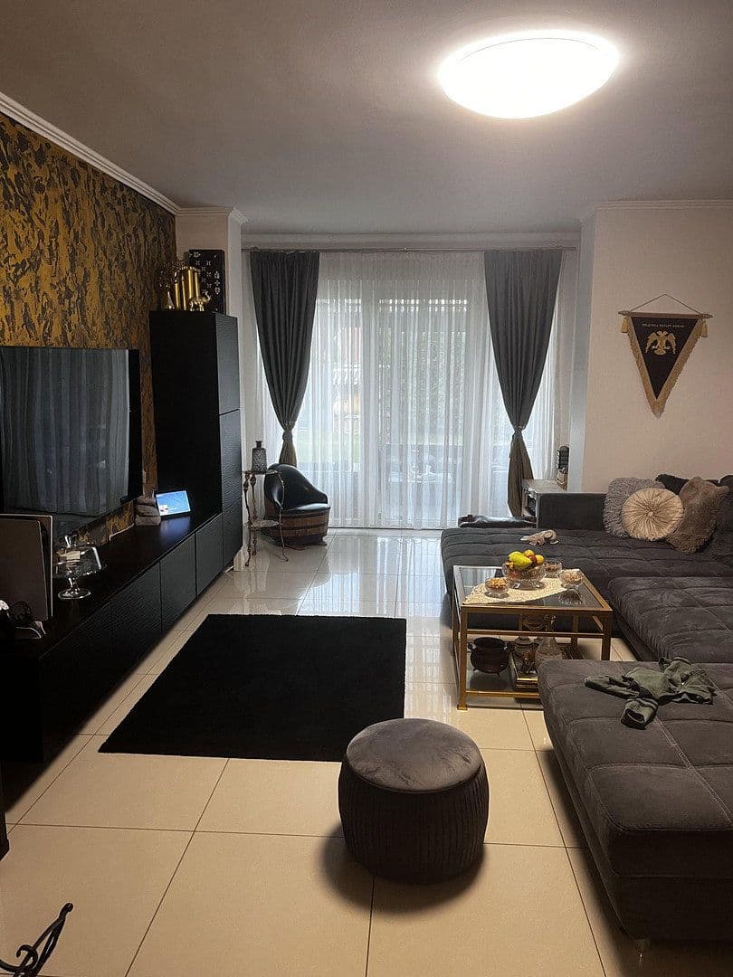 Predaj domu 220 m², pozemok 560 m², Dorfstraße 119, Tangstedt, Šlezvicko-Holštajnsko Predaj domu 220 m², pozemok 560 m², Dorfstraße 119, Tangstedt, Šlezvicko-Holštajnsko