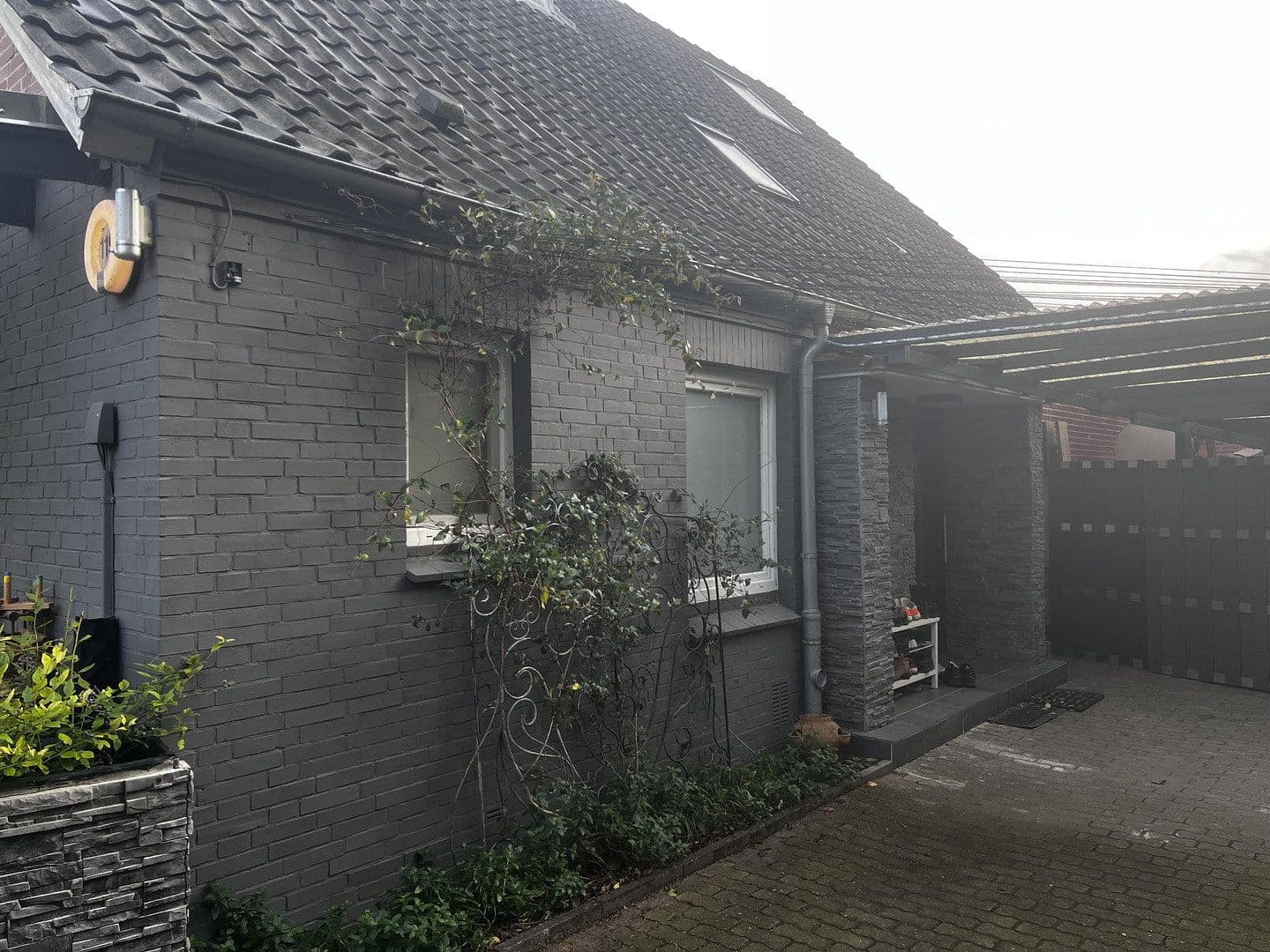 Predaj domu 220 m², pozemok 560 m², Dorfstraße 119, Tangstedt, Šlezvicko-Holštajnsko Predaj domu 220 m², pozemok 560 m², Dorfstraße 119, Tangstedt, Šlezvicko-Holštajnsko