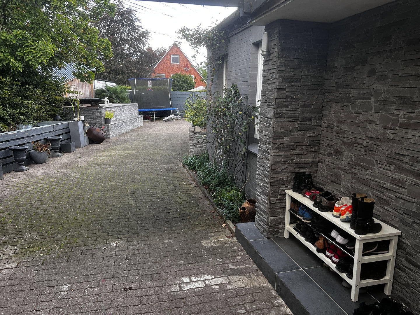 Predaj domu 220 m², pozemok 560 m², Dorfstraße 119, Tangstedt, Šlezvicko-Holštajnsko Predaj domu 220 m², pozemok 560 m², Dorfstraße 119, Tangstedt, Šlezvicko-Holštajnsko
