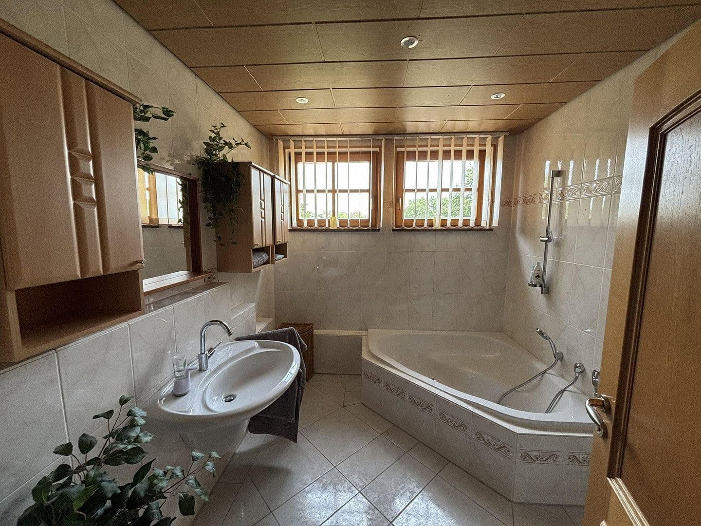 Predaj domu 235 m², pozemok 504 m², Neunkirchen-Seelscheid, Severné Porýnie - Westfálsko Predaj domu 235 m², pozemok 504 m², Neunkirchen-Seelscheid, Severné Porýnie - Westfálsko