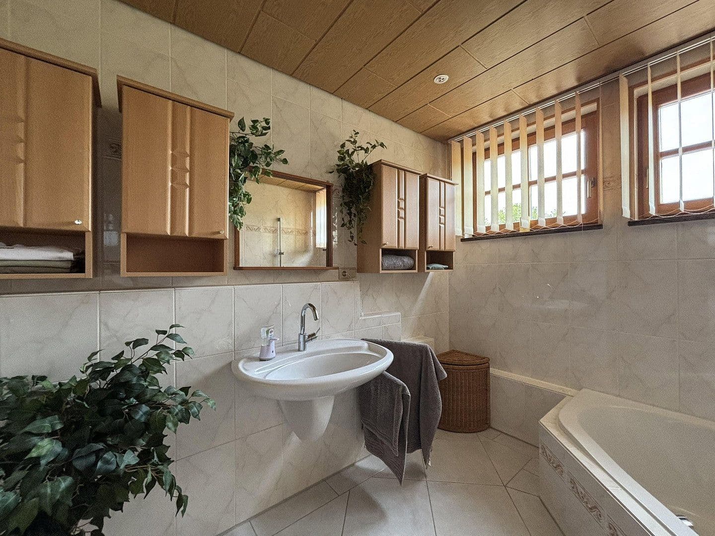 Predaj domu 235 m², pozemok 504 m², Neunkirchen-Seelscheid, Severné Porýnie - Westfálsko Predaj domu 235 m², pozemok 504 m², Neunkirchen-Seelscheid, Severné Porýnie - Westfálsko