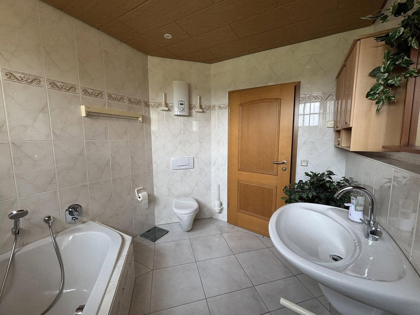 Predaj domu 235 m², pozemok 504 m², Neunkirchen-Seelscheid, Severné Porýnie - Westfálsko Predaj domu 235 m², pozemok 504 m², Neunkirchen-Seelscheid, Severné Porýnie - Westfálsko