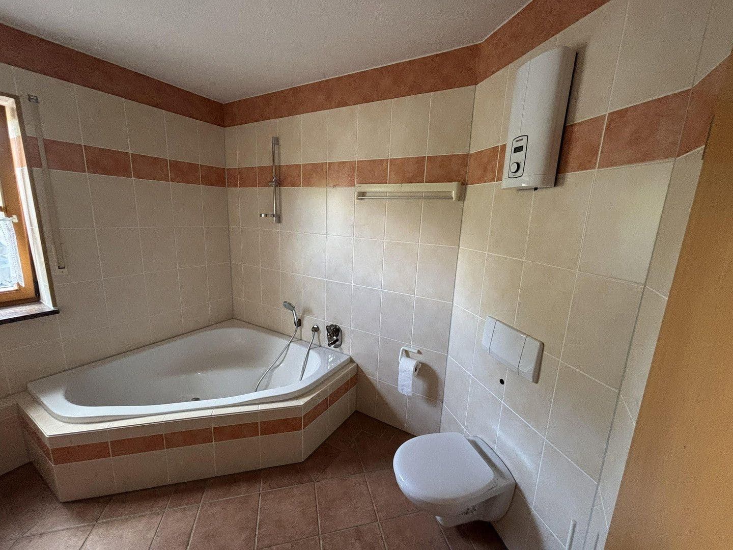 Predaj domu 235 m², pozemok 504 m², Neunkirchen-Seelscheid, Severné Porýnie - Westfálsko Predaj domu 235 m², pozemok 504 m², Neunkirchen-Seelscheid, Severné Porýnie - Westfálsko