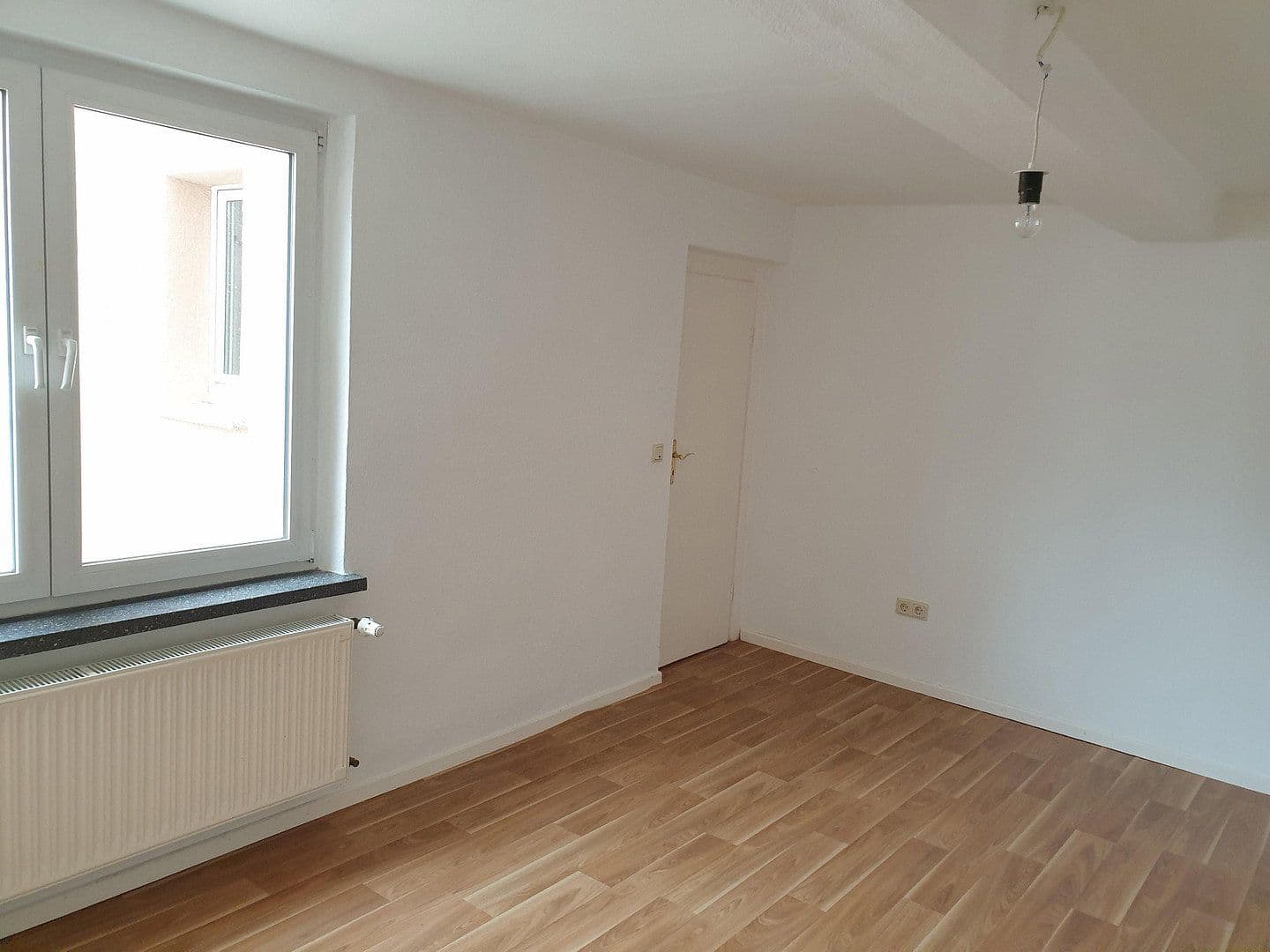 Predaj domu 139 m², pozemok 424 m², Geisa, Durínsko Predaj domu 139 m², pozemok 424 m², Geisa, Durínsko