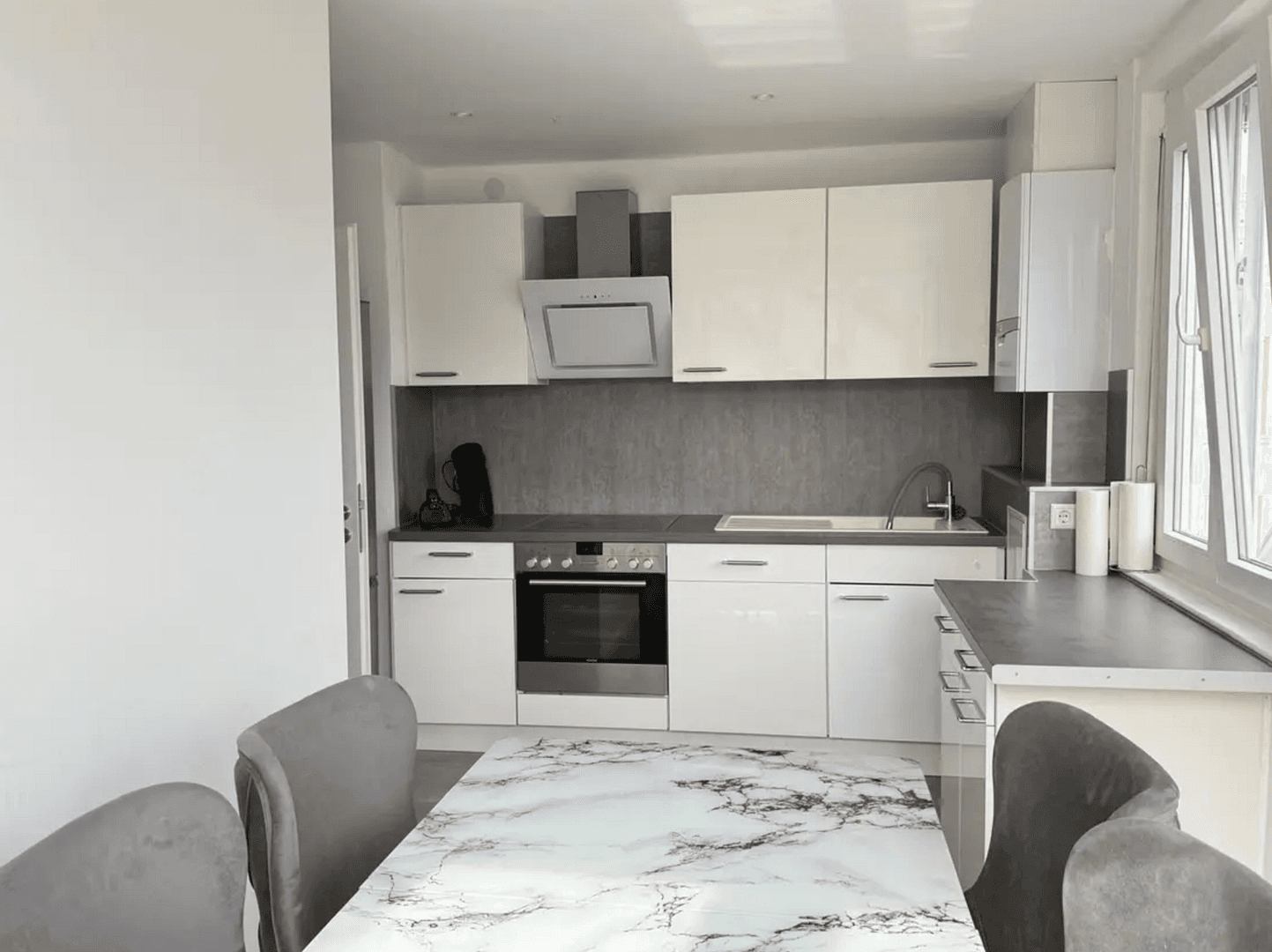 Prenájom bytu 3-izbový 66 m², Halbergstr. 18, Esslingen am Neckar, Bádensko-Wurttembersko Prenájom bytu 3-izbový 66 m², Halbergstr. 18, Esslingen am Neckar, Bádensko-Wurttembersko