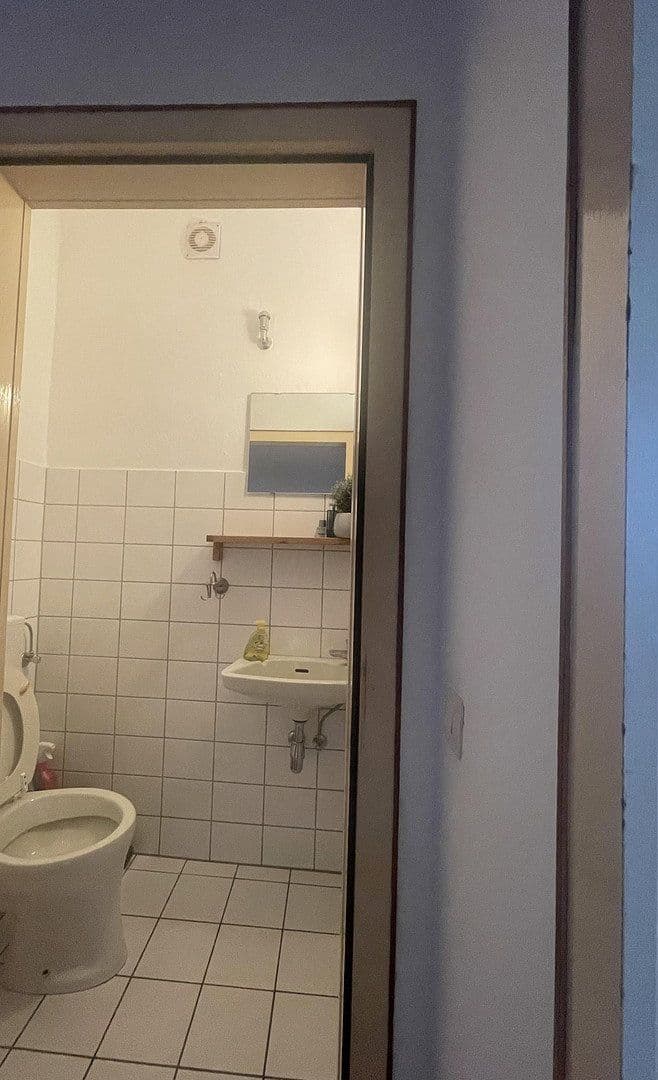 Prenájom bytu 1-izbový 41 m², Plateniustr. 18, Wuppertal, Severné Porýnie - Westfálsko Prenájom bytu 1-izbový 41 m², Plateniustr. 18, Wuppertal, Severné Porýnie - Westfálsko