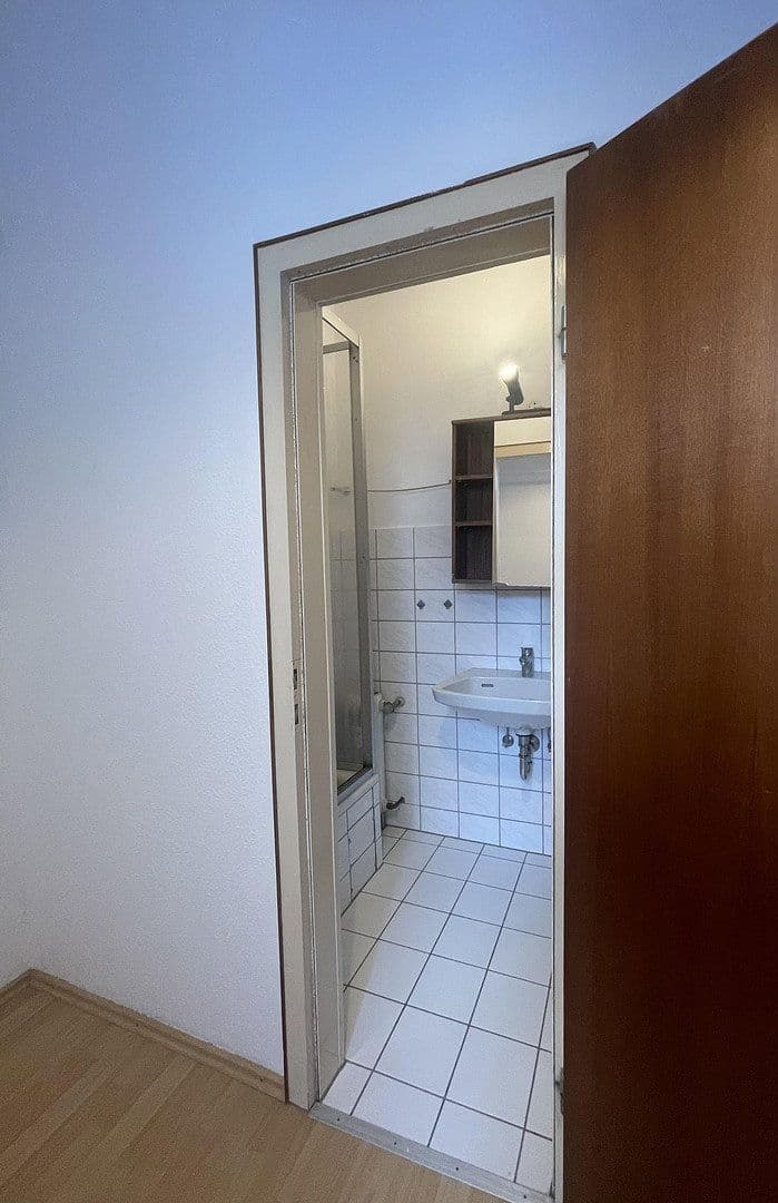 Prenájom bytu 1-izbový 41 m², Plateniustr. 18, Wuppertal, Severné Porýnie - Westfálsko Prenájom bytu 1-izbový 41 m², Plateniustr. 18, Wuppertal, Severné Porýnie - Westfálsko
