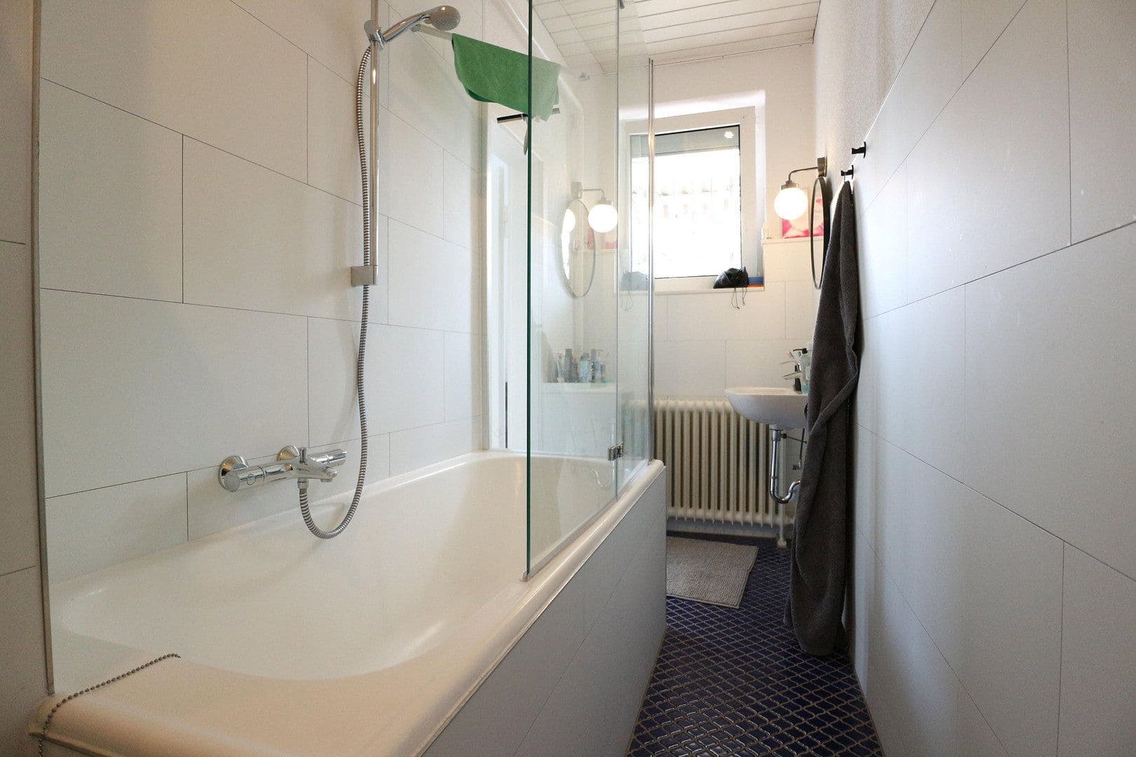 Prenájom bytu 4-izbový 100 m², Hildesheim, Dolné Sasko Prenájom bytu 4-izbový 100 m², Hildesheim, Dolné Sasko