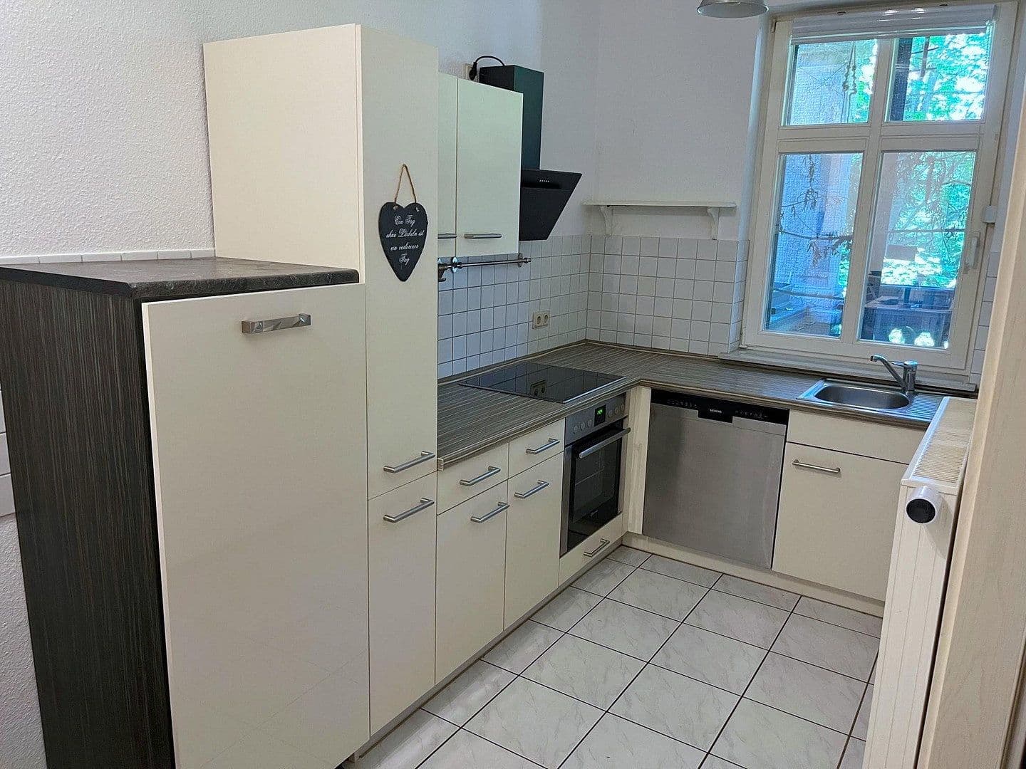 Prenájom bytu 2-izbový 86 m², Rohrer Str. 2, Meiningen, Durínsko Prenájom bytu 2-izbový 86 m², Rohrer Str. 2, Meiningen, Durínsko
