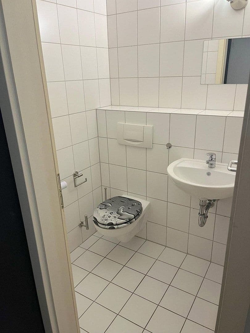 Prenájom bytu 2-izbový 86 m², Rohrer Str. 2, Meiningen, Durínsko Prenájom bytu 2-izbový 86 m², Rohrer Str. 2, Meiningen, Durínsko