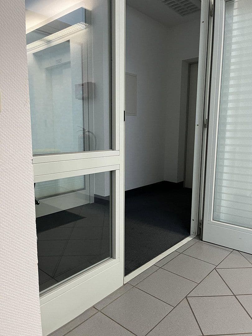 Prenájom kancelárie 109 m², Seeweg 12, Schönefeld, Brandenbursko Prenájom kancelárie 109 m², Seeweg 12, Schönefeld, Brandenbursko