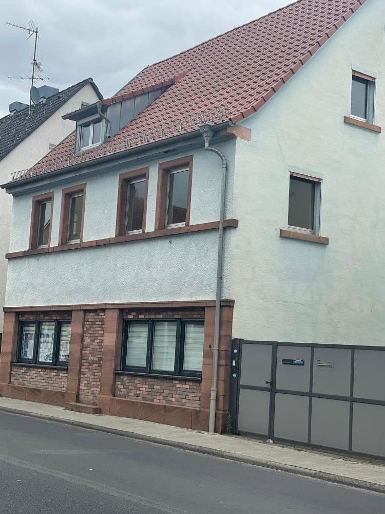 Predaj domu 330 m², pozemok 458 m², Kleinwallstadt, Bavorsko Predaj domu 330 m², pozemok 458 m², Kleinwallstadt, Bavorsko