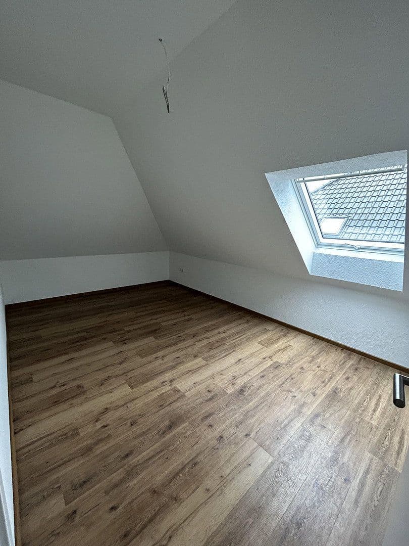 Prenájom domu 128 m², pozemok 330 m², II.Hüllenweg 20 a, Barßel, Dolné Sasko Prenájom domu 128 m², pozemok 330 m², II.Hüllenweg 20 a, Barßel, Dolné Sasko