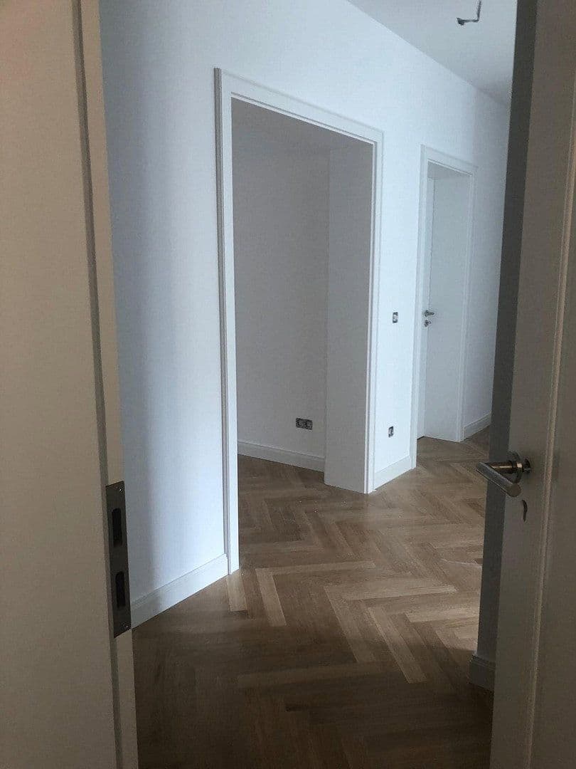 Prenájom bytu 3-izbový 75 m², Schwarzwaldstr. 4, Mannheim OT Lindenhof, Bádensko-Wurttembersko Prenájom bytu 3-izbový 75 m², Schwarzwaldstr. 4, Mannheim OT Lindenhof, Bádensko-Wurttembersko