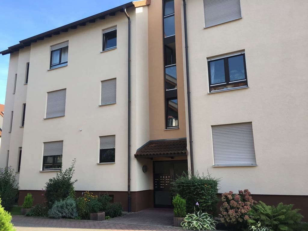 Prenájom bytu 3-izbový 87 m², Schmitzstr. 5, Mannheim, Bádensko-Wurttembersko Prenájom bytu 3-izbový 87 m², Schmitzstr. 5, Mannheim, Bádensko-Wurttembersko