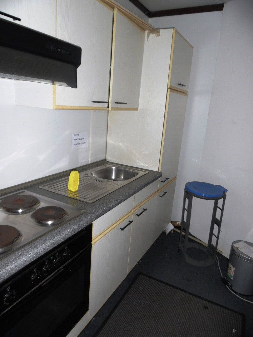 Prenájom garáže 560 m², Linnicher Str. 88, Alsdorf, Severné Porýnie - Westfálsko Prenájom garáže 560 m², Linnicher Str. 88, Alsdorf, Severné Porýnie - Westfálsko