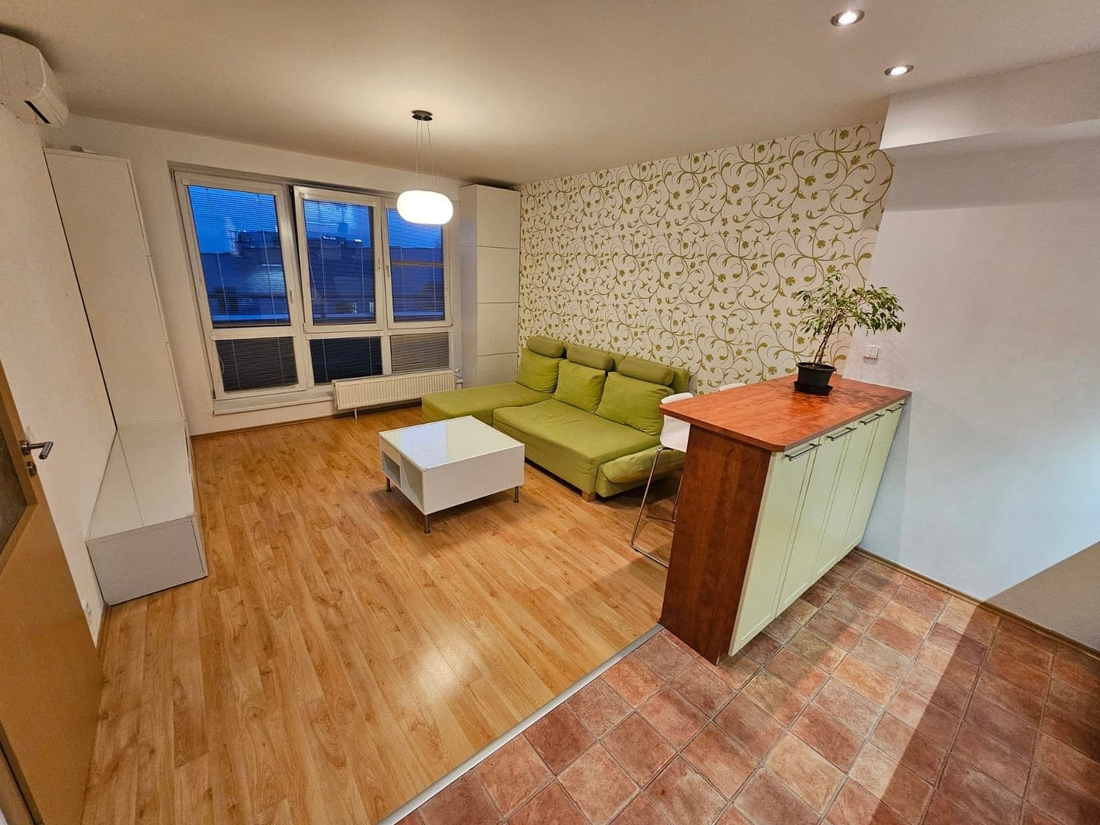 Prenájom bytu 2-izbový 59 m², Blažovická, Brno, Jihomoravský kraj Prenájom bytu 2-izbový 59 m², Blažovická, Brno, Jihomoravský kraj