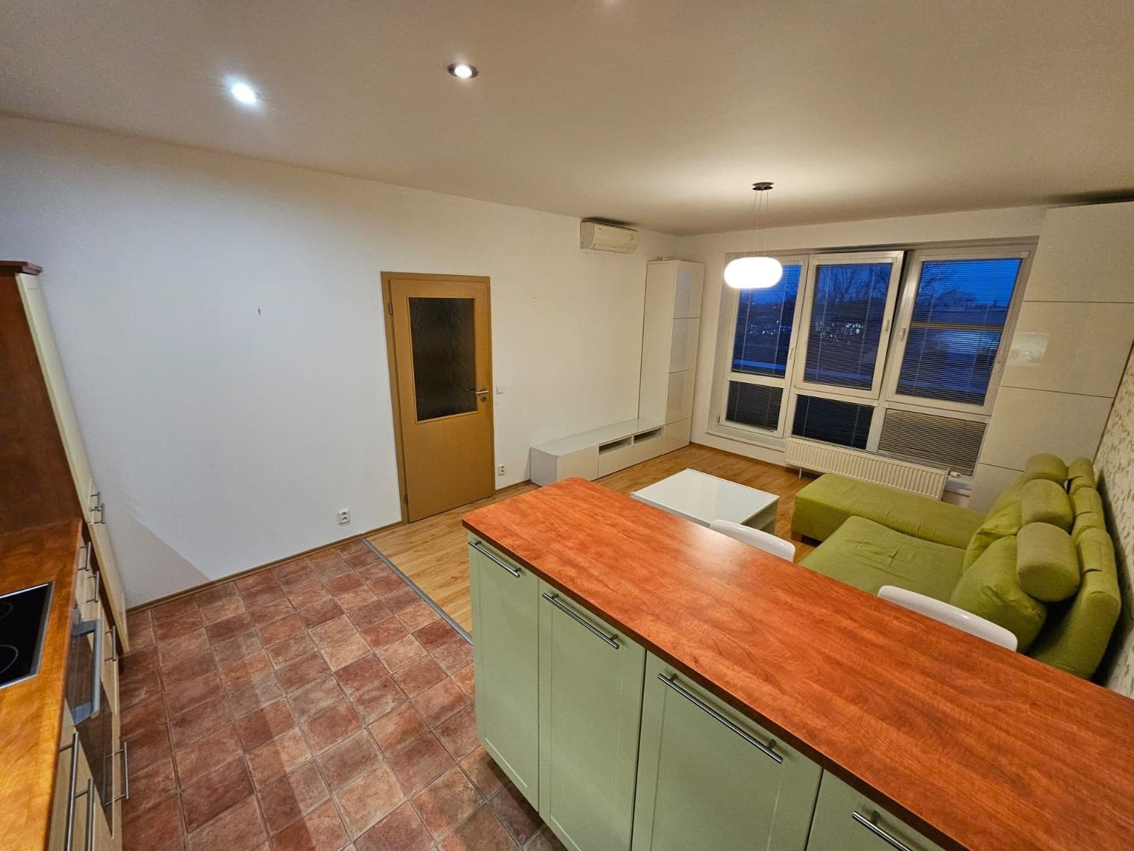 Prenájom bytu 2-izbový 59 m², Blažovická, Brno, Jihomoravský kraj Prenájom bytu 2-izbový 59 m², Blažovická, Brno, Jihomoravský kraj