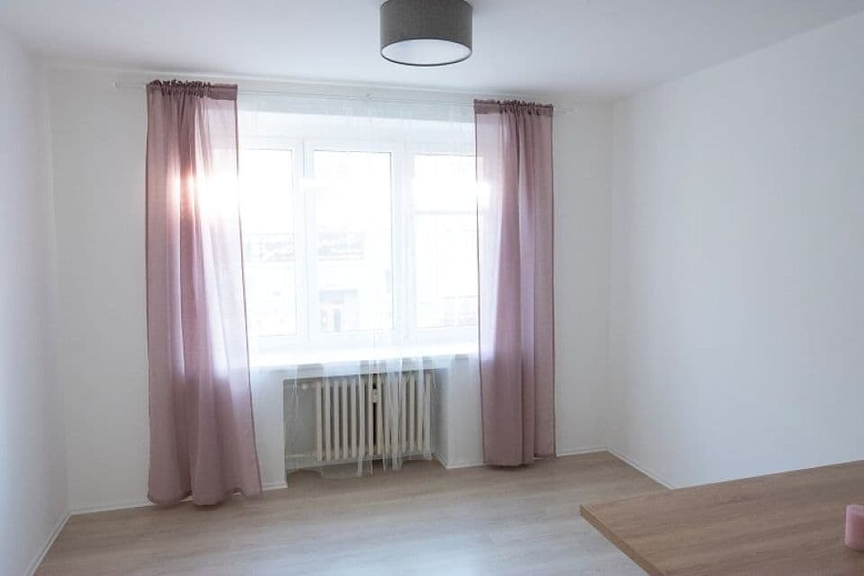 Predaj bytu 1-izbový 29 m², Dvorecké náměstí, Praha, Praha Predaj bytu 1-izbový 29 m², Dvorecké náměstí, Praha, Praha