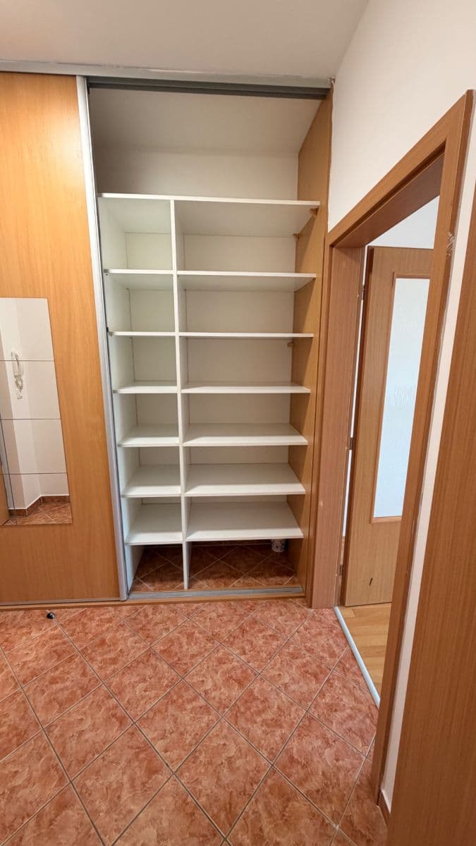 Prenájom bytu 1-izbový 35 m², Sicherova, Praha, Praha Prenájom bytu 1-izbový 35 m², Sicherova, Praha, Praha