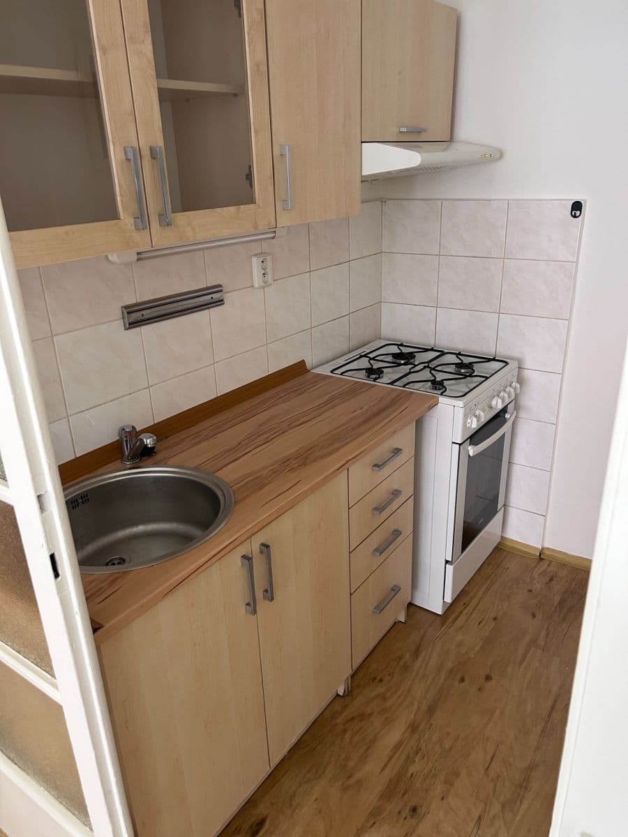 Prenájom bytu 2-izbový 44 m², Dačického, Praha, Praha Prenájom bytu 2-izbový 44 m², Dačického, Praha, Praha