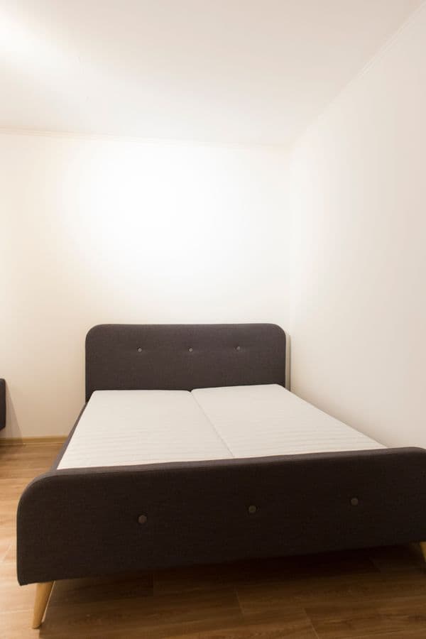Prenájom bytu 1-izbový 30 m², Ledvinova, Praha, Praha Prenájom bytu 1-izbový 30 m², Ledvinova, Praha, Praha