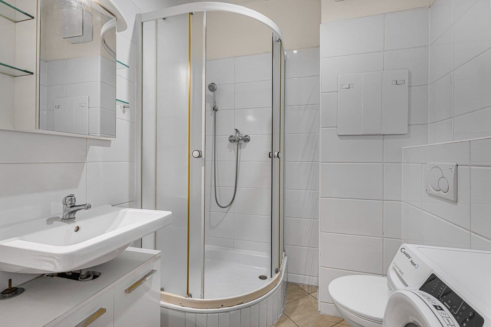 Prenájom bytu 1-izbový 34 m², Jana Přibíka, Praha, Praha Prenájom bytu 1-izbový 34 m², Jana Přibíka, Praha, Praha