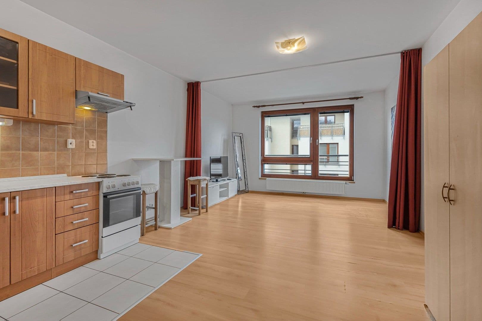 Prenájom bytu 1-izbový 34 m², Jana Přibíka, Praha, Praha Prenájom bytu 1-izbový 34 m², Jana Přibíka, Praha, Praha