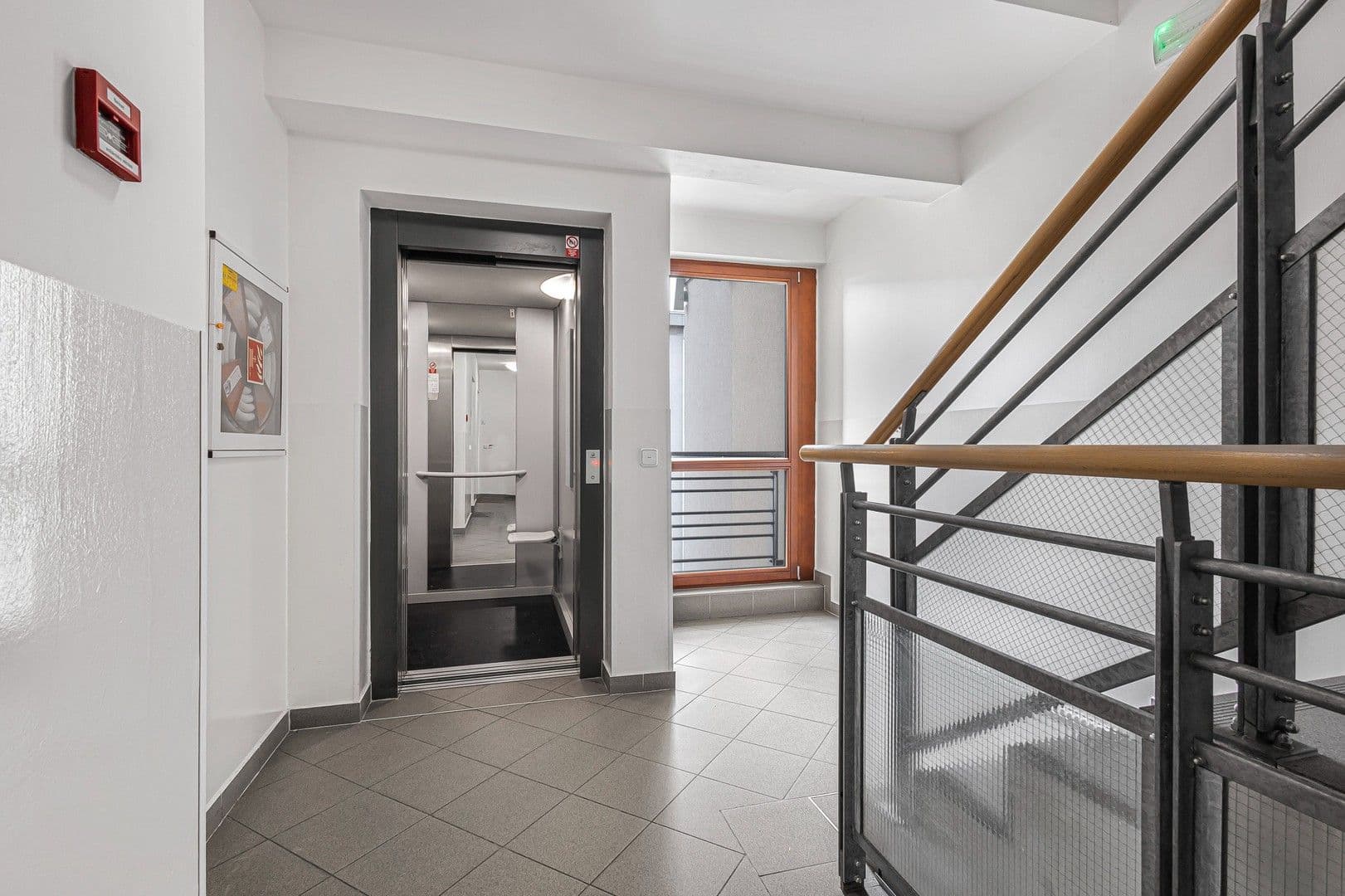 Prenájom bytu 1-izbový 34 m², Jana Přibíka, Praha, Praha Prenájom bytu 1-izbový 34 m², Jana Přibíka, Praha, Praha