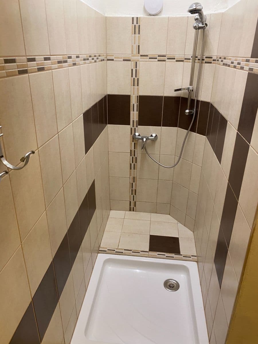 Prenájom bytu 2-izbový 67 m², Pobřežní, Praha, Praha Prenájom bytu 2-izbový 67 m², Pobřežní, Praha, Praha