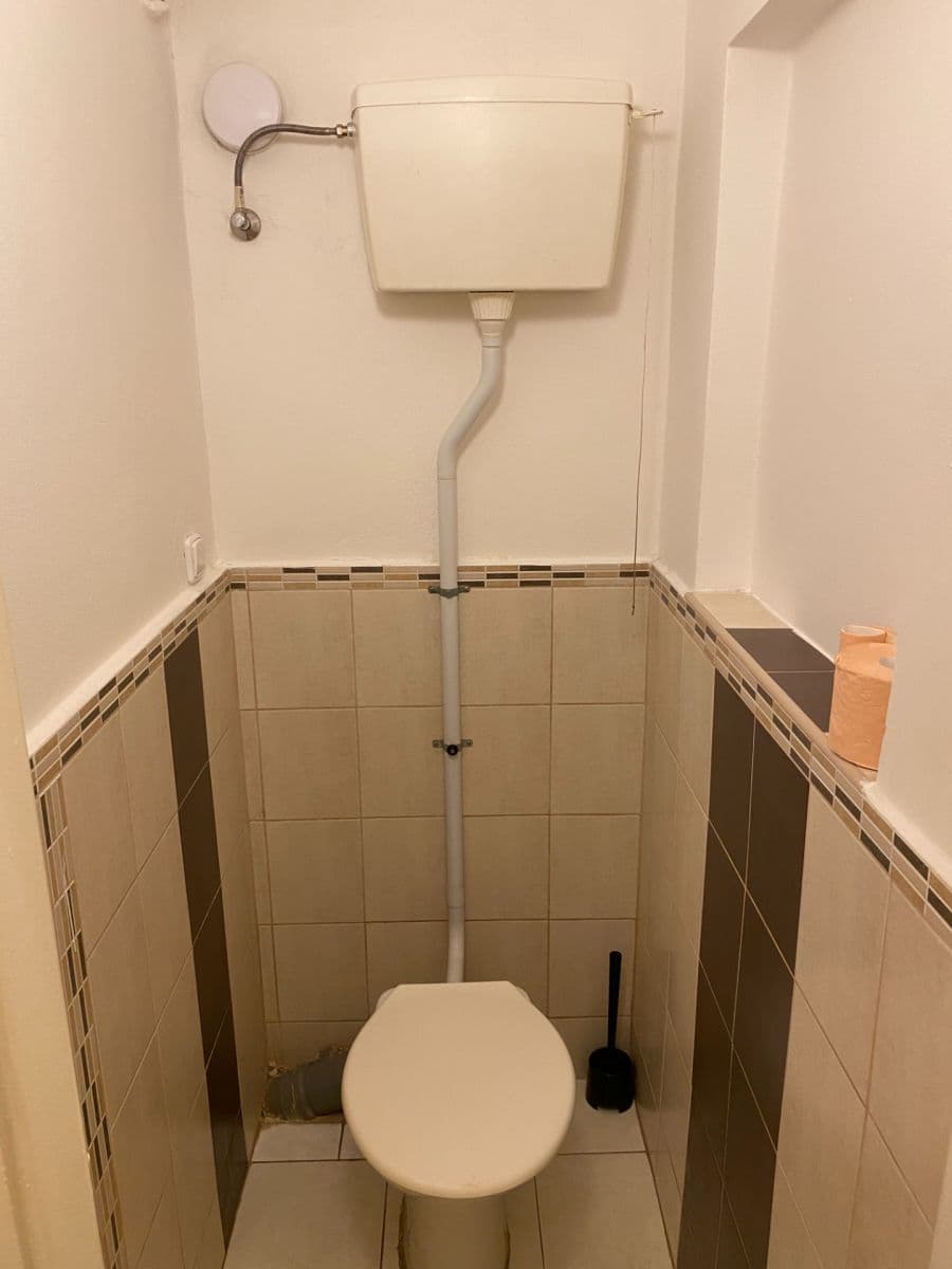 Prenájom bytu 2-izbový 67 m², Pobřežní, Praha, Praha Prenájom bytu 2-izbový 67 m², Pobřežní, Praha, Praha