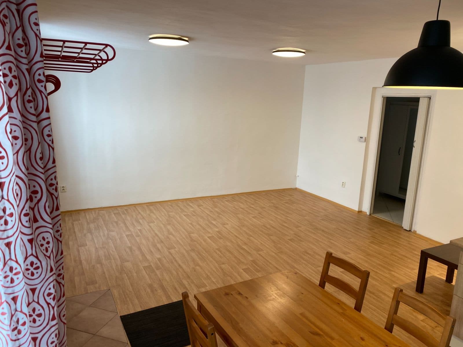 Prenájom bytu 2-izbový 67 m², Pobřežní, Praha, Praha Prenájom bytu 2-izbový 67 m², Pobřežní, Praha, Praha