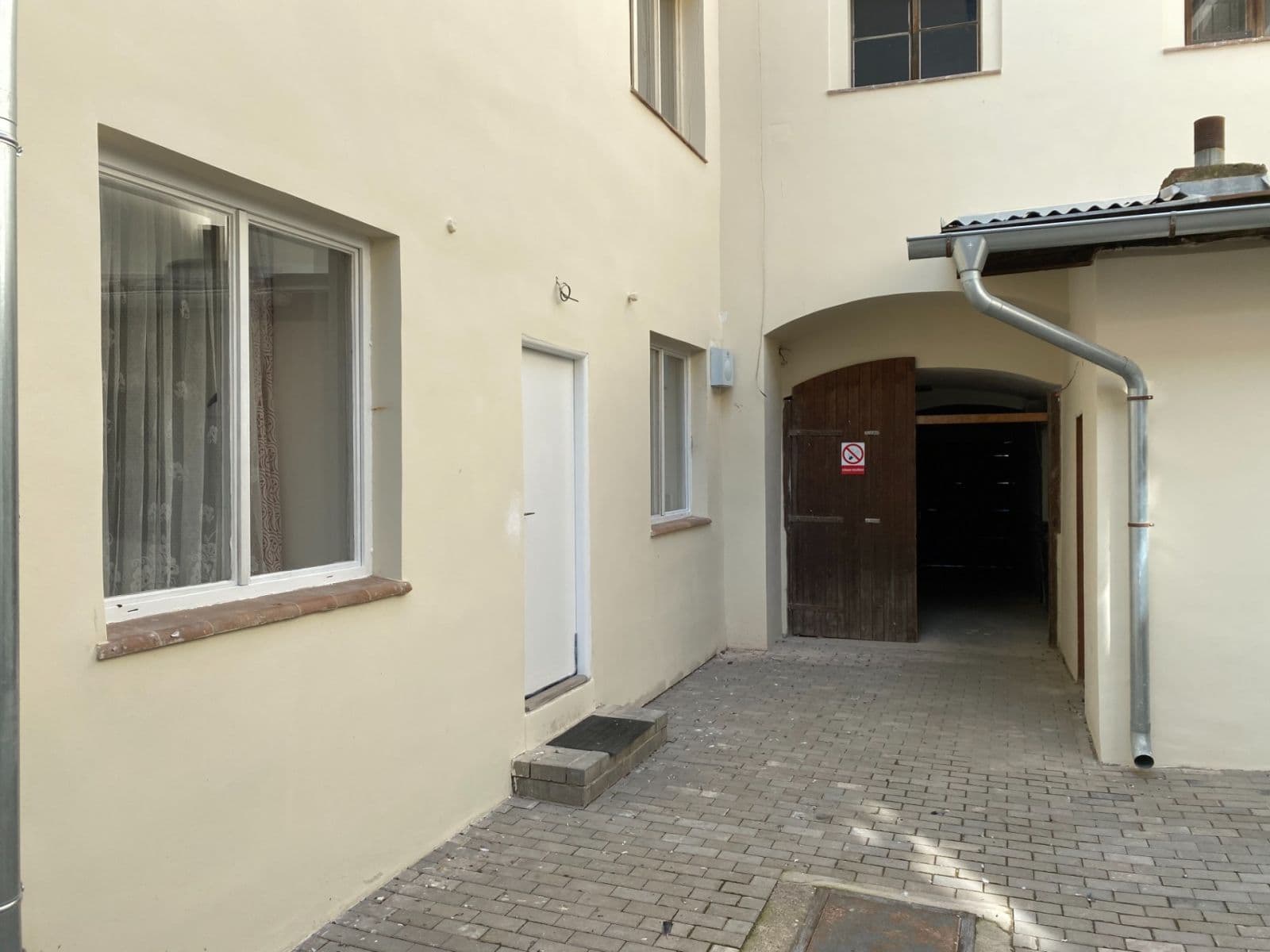 Prenájom bytu 2-izbový 67 m², Pobřežní, Praha, Praha Prenájom bytu 2-izbový 67 m², Pobřežní, Praha, Praha