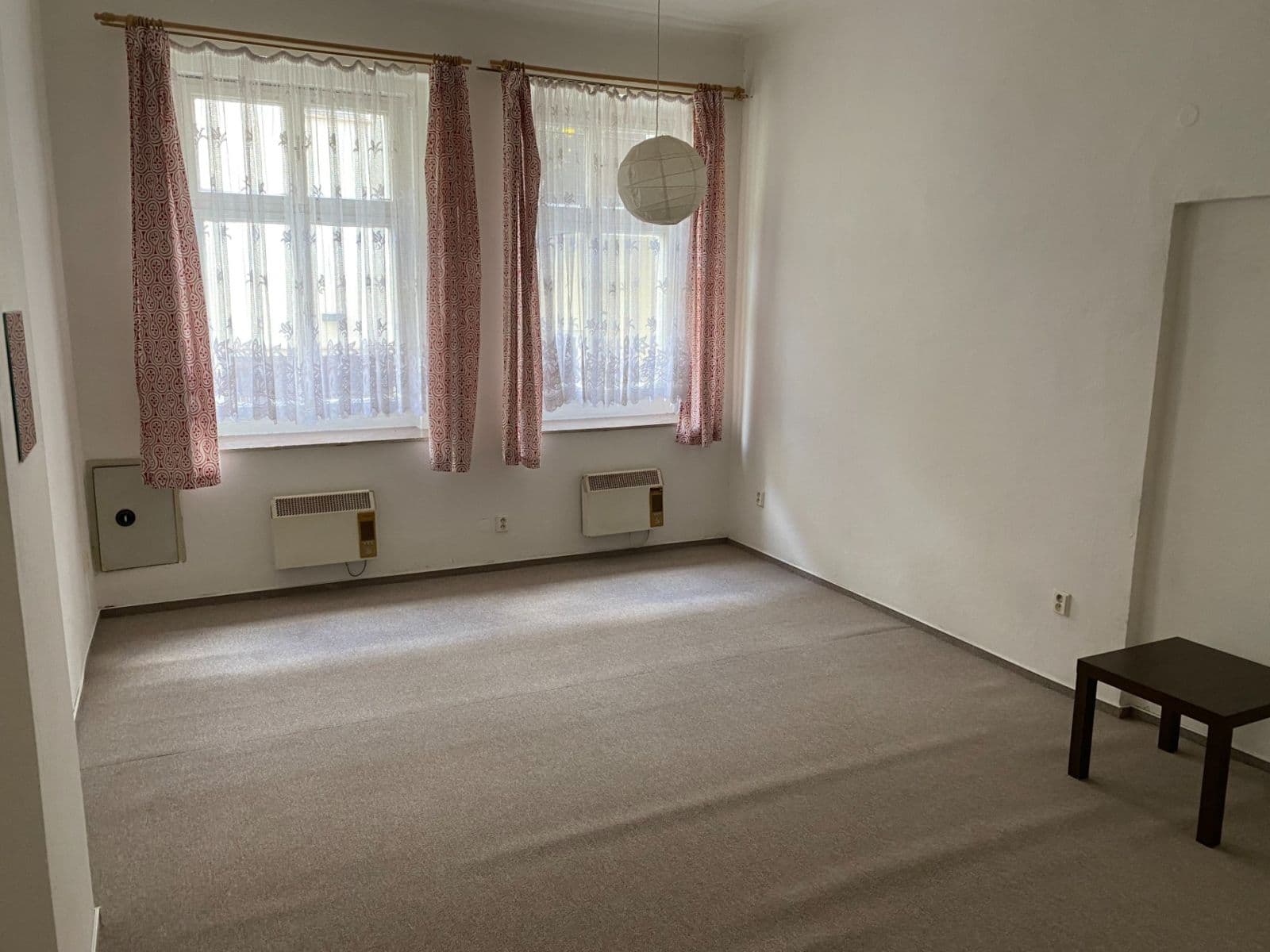 Prenájom bytu 2-izbový 67 m², Pobřežní, Praha, Praha Prenájom bytu 2-izbový 67 m², Pobřežní, Praha, Praha