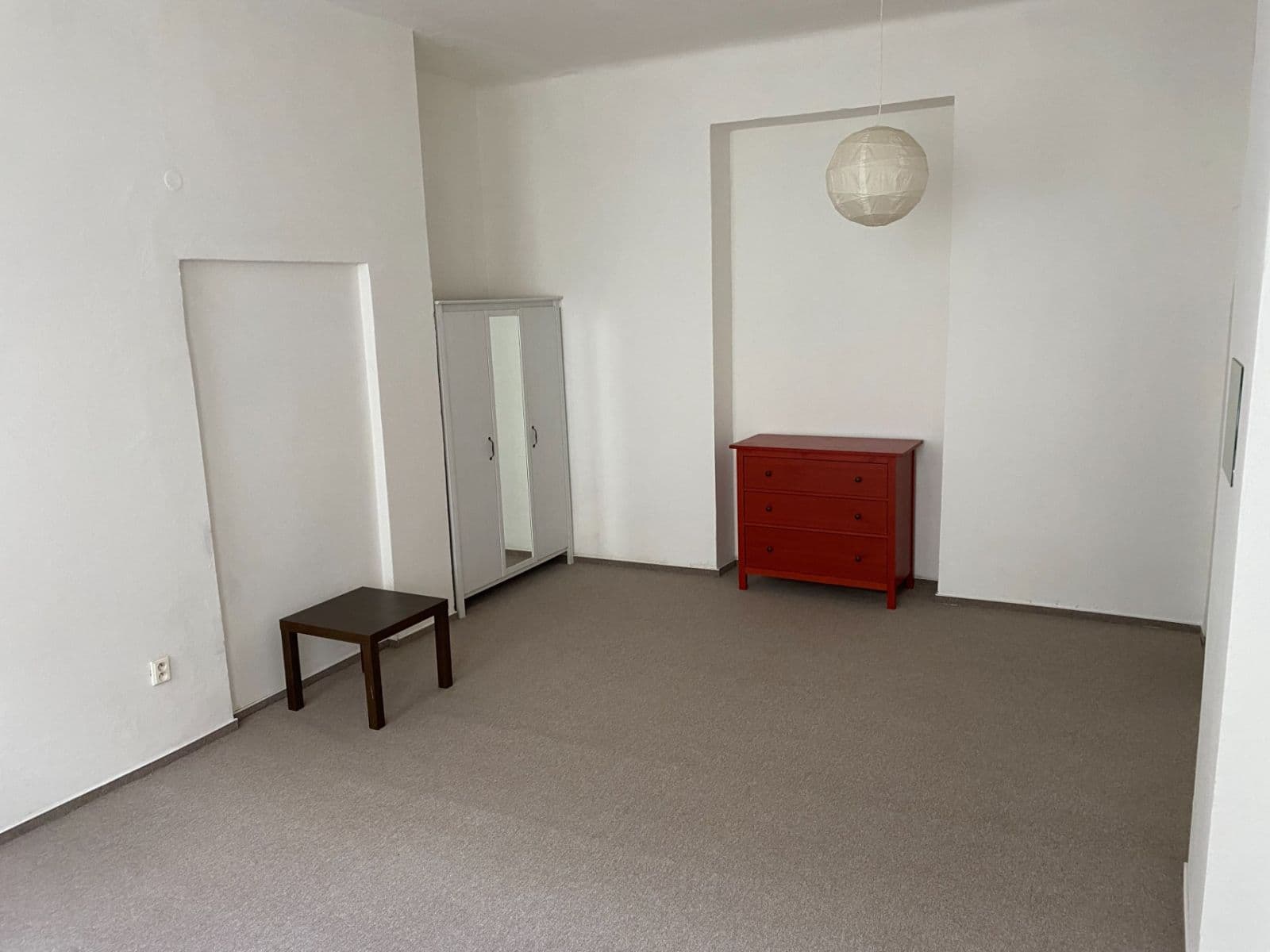 Prenájom bytu 2-izbový 67 m², Pobřežní, Praha, Praha Prenájom bytu 2-izbový 67 m², Pobřežní, Praha, Praha