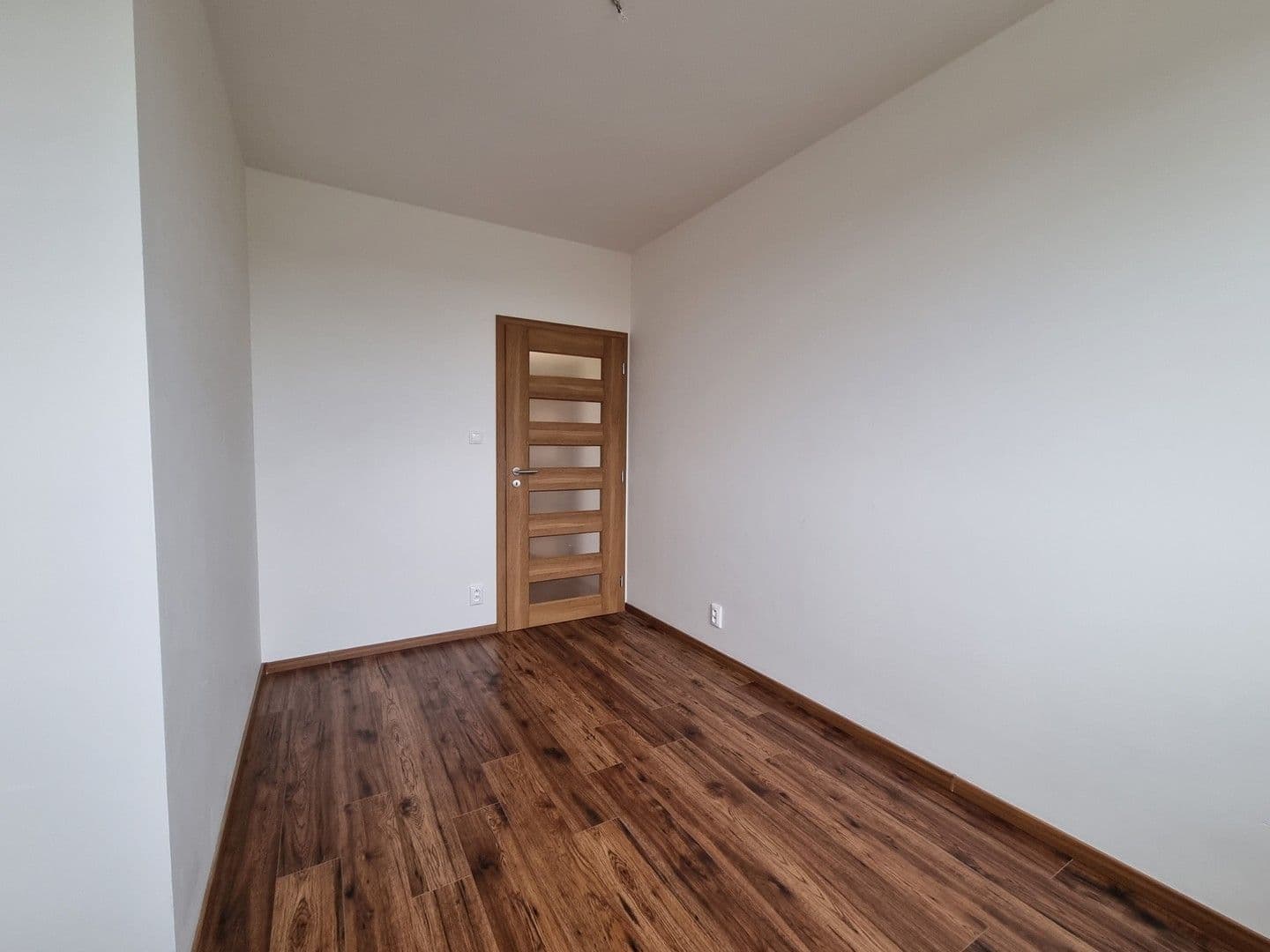 Prenájom bytu 3-izbový 54 m², V Honech, Klecany, Středočeský kraj Prenájom bytu 3-izbový 54 m², V Honech, Klecany, Středočeský kraj