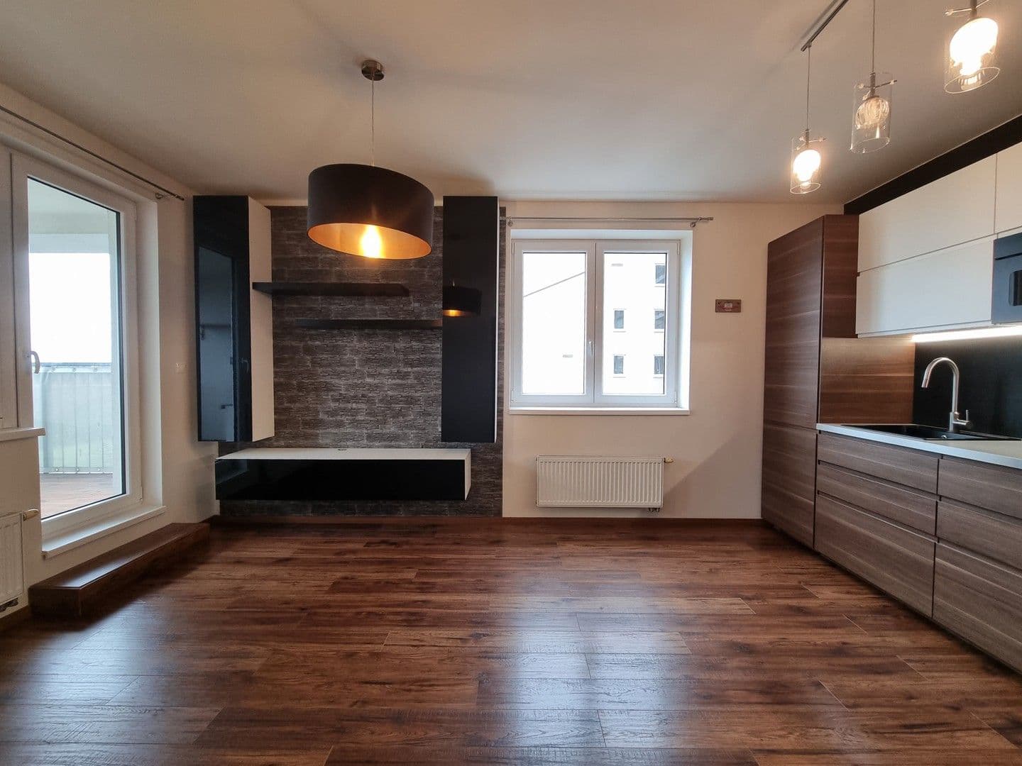Prenájom bytu 3-izbový 54 m², V Honech, Klecany, Středočeský kraj Prenájom bytu 3-izbový 54 m², V Honech, Klecany, Středočeský kraj