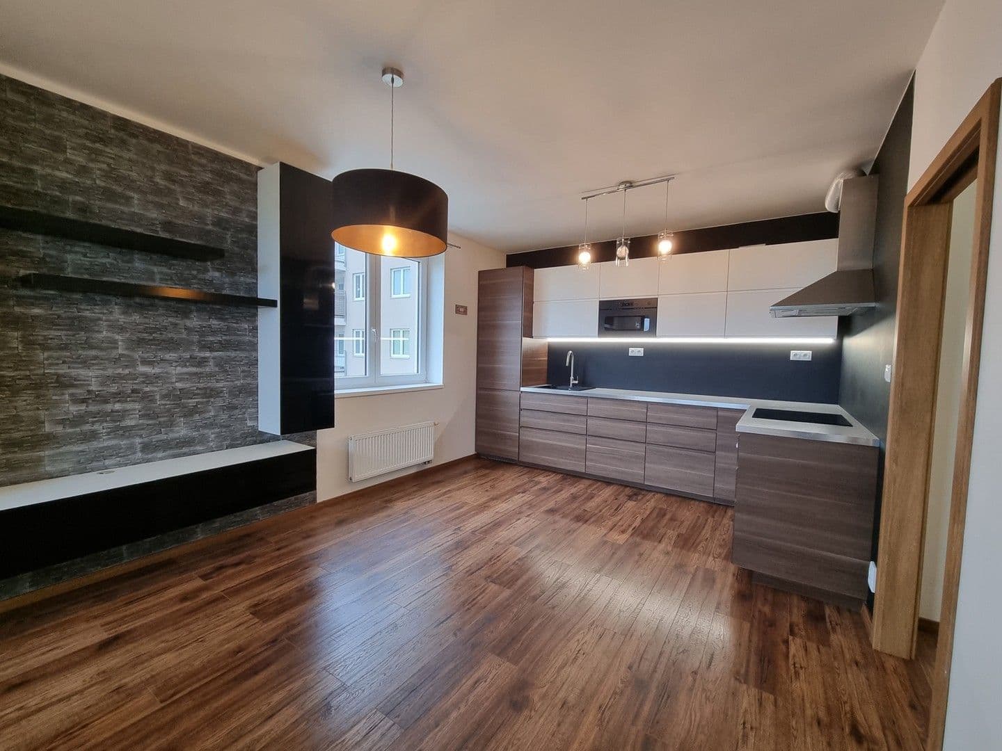 Prenájom bytu 3-izbový 54 m², V Honech, Klecany, Středočeský kraj Prenájom bytu 3-izbový 54 m², V Honech, Klecany, Středočeský kraj