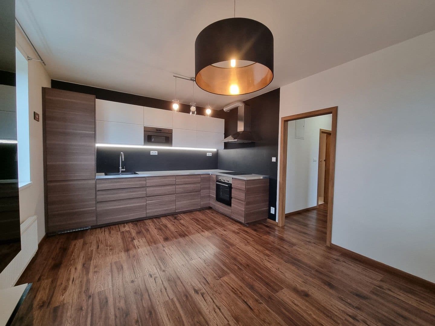 Prenájom bytu 3-izbový 54 m², V Honech, Klecany, Středočeský kraj Prenájom bytu 3-izbový 54 m², V Honech, Klecany, Středočeský kraj