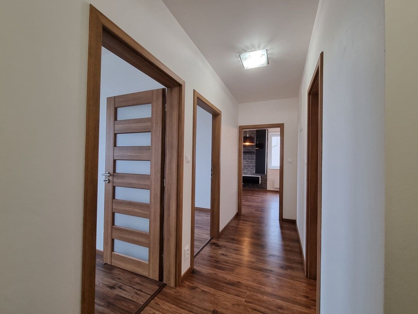 Prenájom bytu 3-izbový 54 m², V Honech, Klecany, Středočeský kraj Prenájom bytu 3-izbový 54 m², V Honech, Klecany, Středočeský kraj