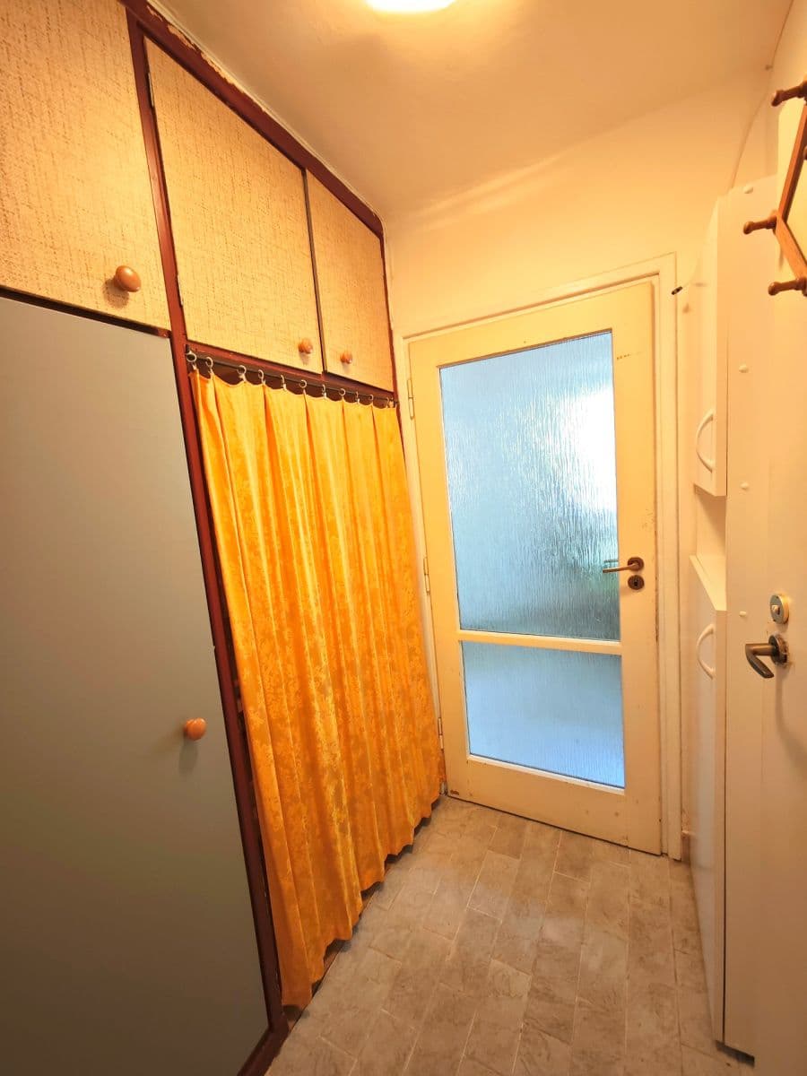 Prenájom bytu 1-izbový 35 m², Rychtaříkova, Plzeň, Plzeňský kraj Prenájom bytu 1-izbový 35 m², Rychtaříkova, Plzeň, Plzeňský kraj