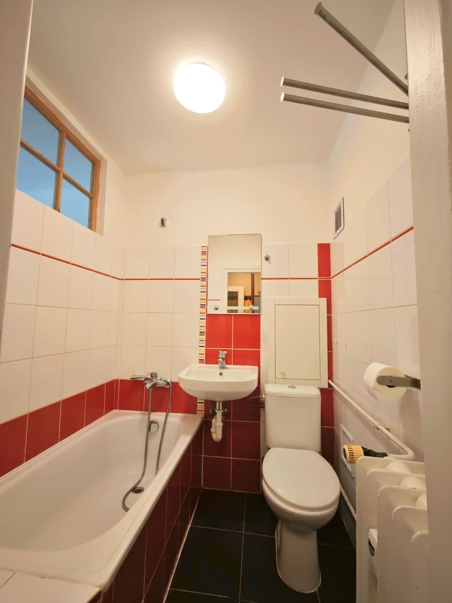 Prenájom bytu 1-izbový 35 m², Rychtaříkova, Plzeň, Plzeňský kraj Prenájom bytu 1-izbový 35 m², Rychtaříkova, Plzeň, Plzeňský kraj