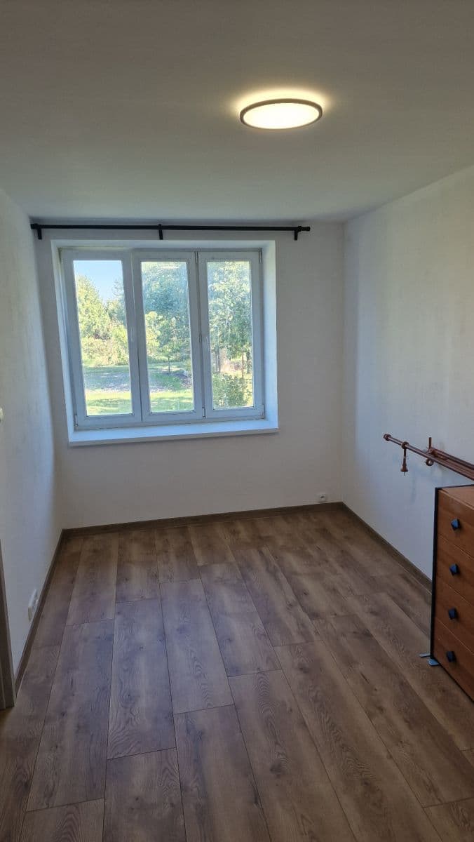 Prenájom bytu 2-izbový 69 m², Ostřešany, Pardubický kraj Prenájom bytu 2-izbový 69 m², Ostřešany, Pardubický kraj