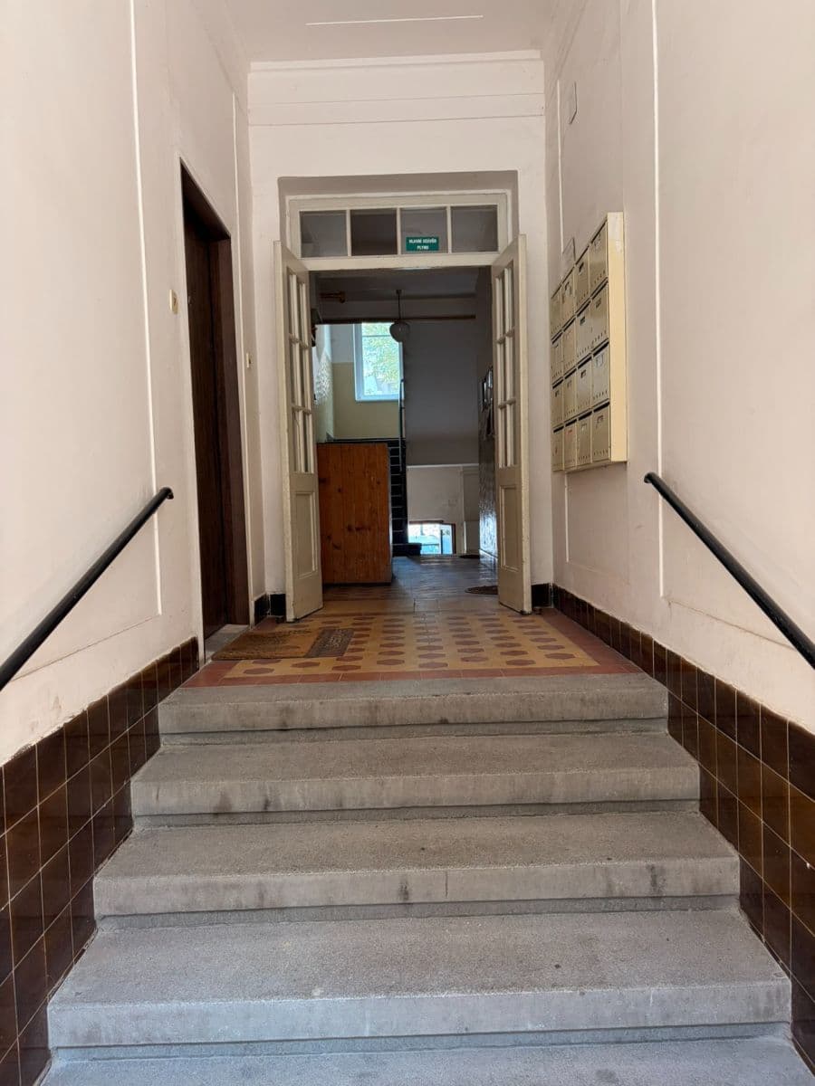 Predaj bytu 2-izbový 55 m², Na Břehu, Praha, Praha Predaj bytu 2-izbový 55 m², Na Břehu, Praha, Praha
