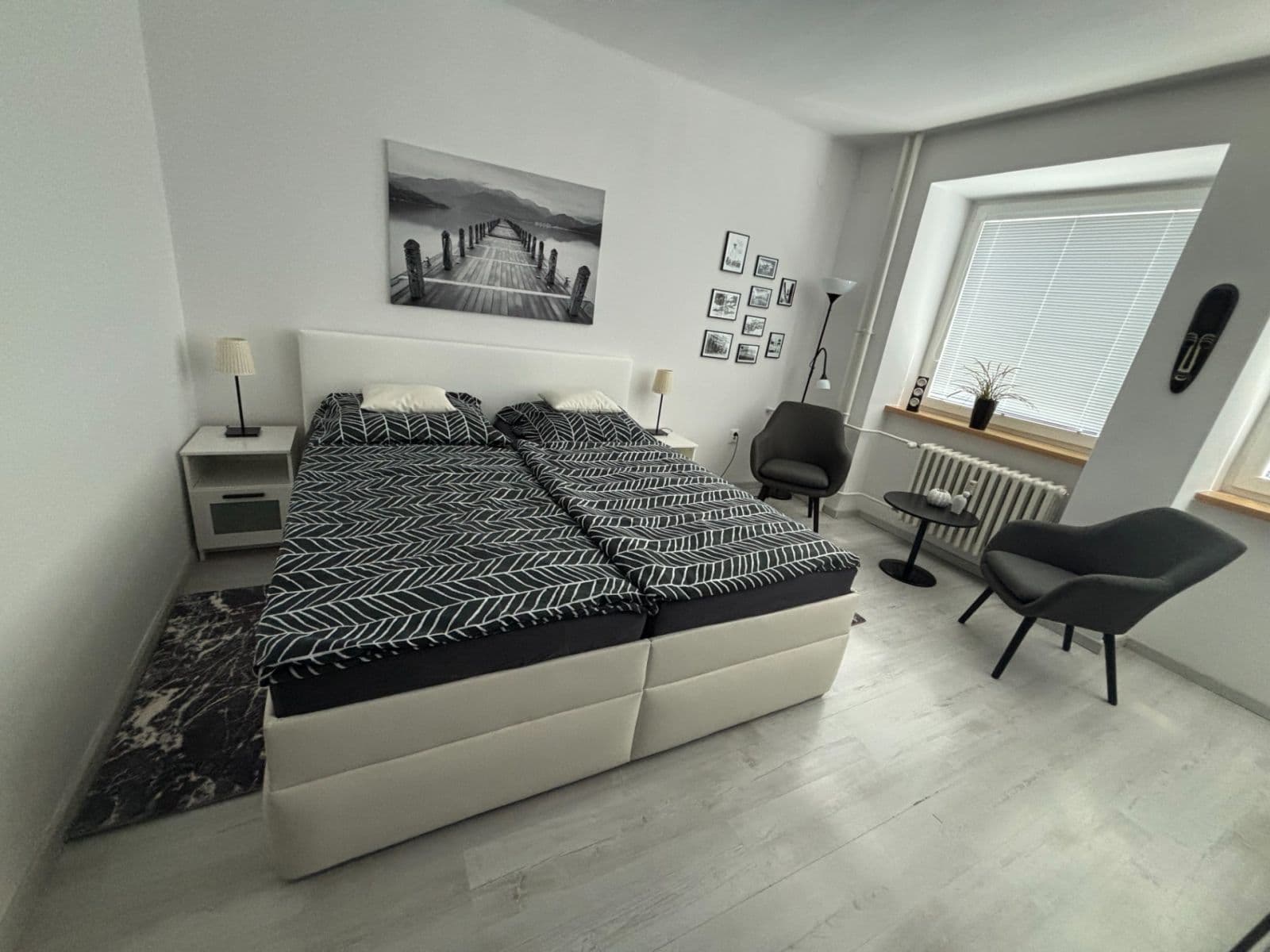 Prenájom bytu 1-izbový 35 m², Špitálska, Bratislava - mestská časť Staré Mesto, Bratislavský kraj Prenájom bytu 1-izbový 35 m², Špitálska, Bratislava - mestská časť Staré Mesto, Bratislavský kraj