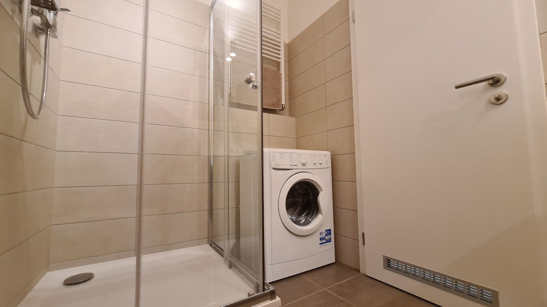Prenájom bytu 1-izbový 35 m², Velvarská, Horoměřice, Středočeský kraj Prenájom bytu 1-izbový 35 m², Velvarská, Horoměřice, Středočeský kraj