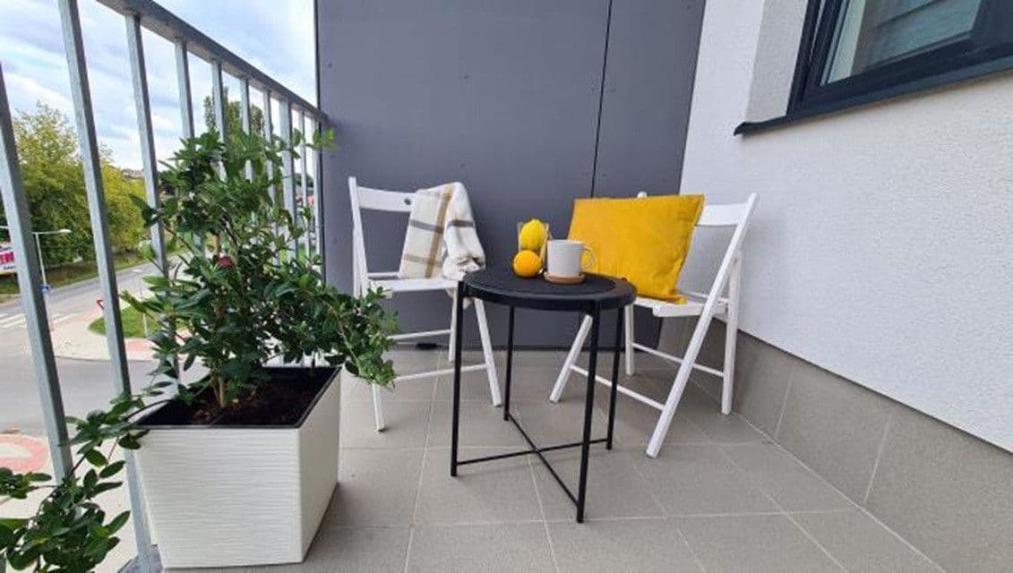 Prenájom bytu 1-izbový 35 m², Velvarská, Horoměřice, Středočeský kraj Prenájom bytu 1-izbový 35 m², Velvarská, Horoměřice, Středočeský kraj