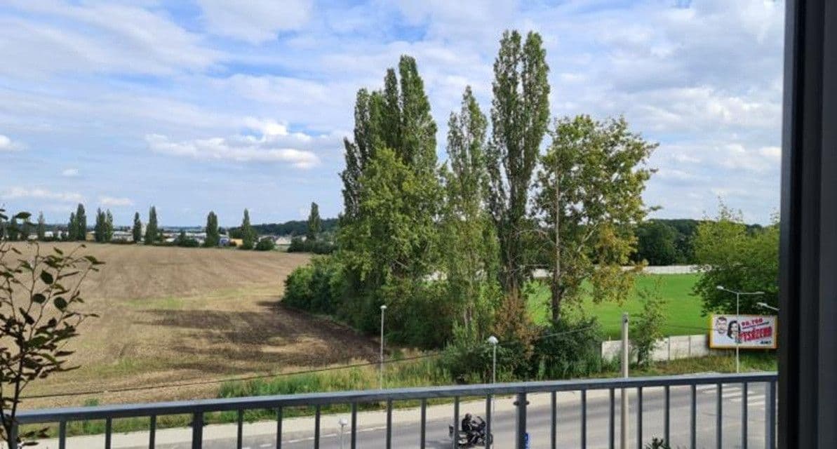 Prenájom bytu 1-izbový 35 m², Velvarská, Horoměřice, Středočeský kraj Prenájom bytu 1-izbový 35 m², Velvarská, Horoměřice, Středočeský kraj